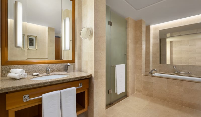 SHANGRI LA AL WAHA - One Bedroom Suite Bathroom